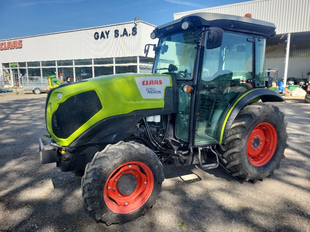 Tracteur CLAAS Nexos 240 F - photo slide 24