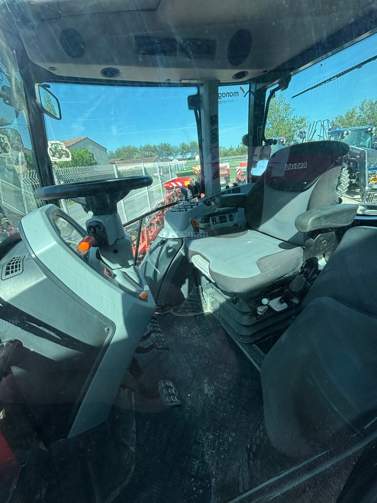 Tracteur VALTRA A95SH - photo slide 10