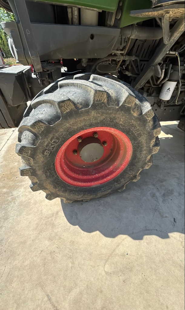 Tracteur FENDT 209V - photo slide 6