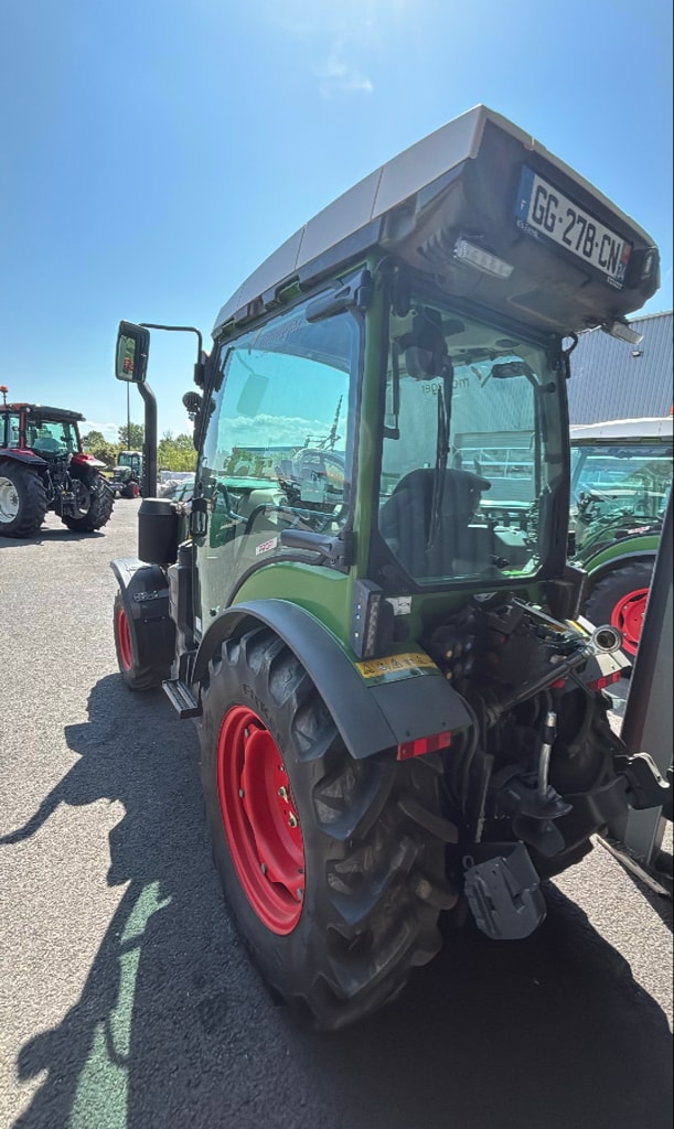 Tracteur FENDT 210V - photo slide 4