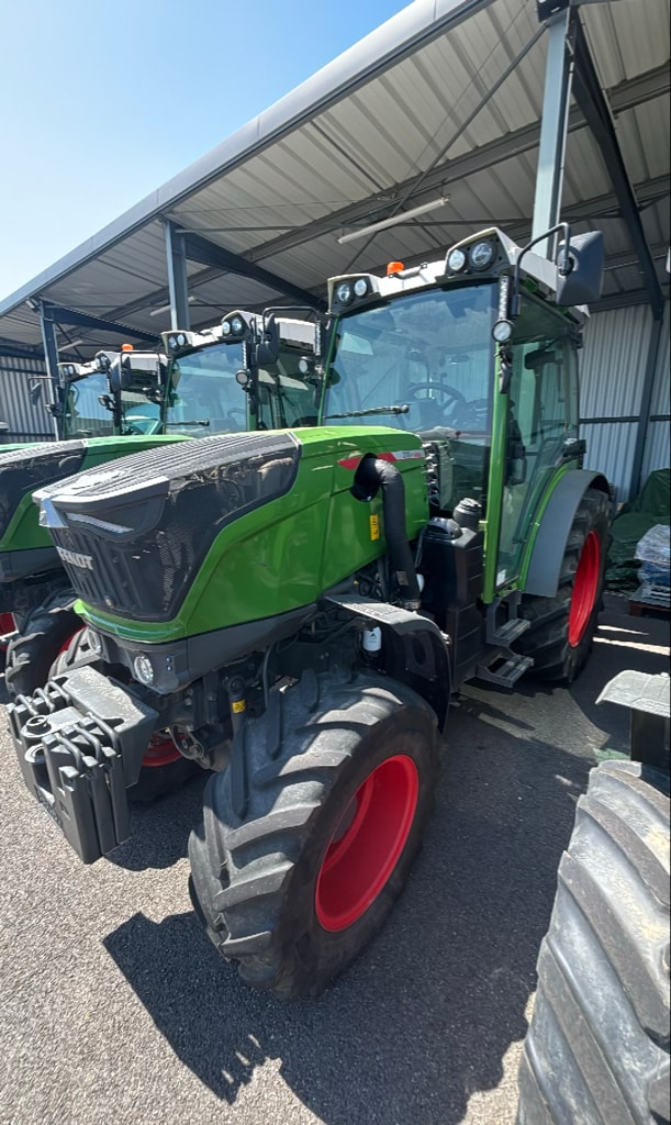 Tracteur FENDT 210F - photo slide 2