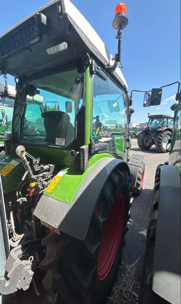 Tracteur FENDT 210F - photo slide 4