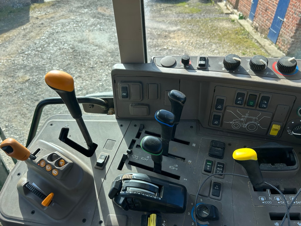 Tracteur JOHN DEERE 6175M - photo slide 16