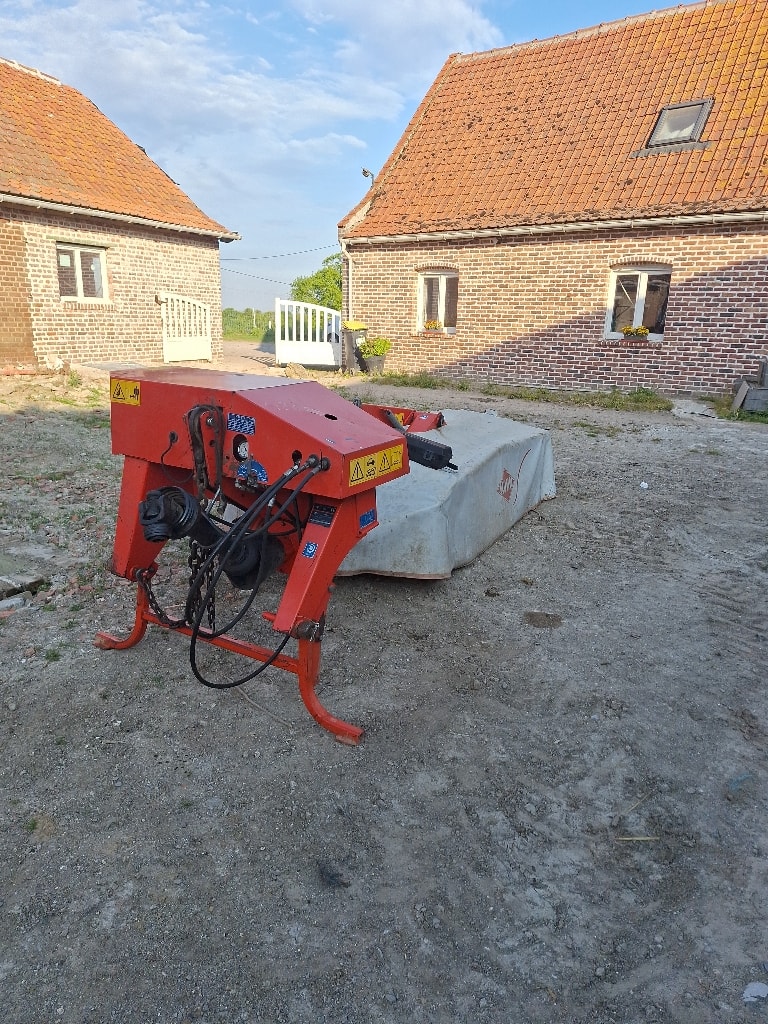 Faucheuse KUHN Gmd 3110 - photo slide 2