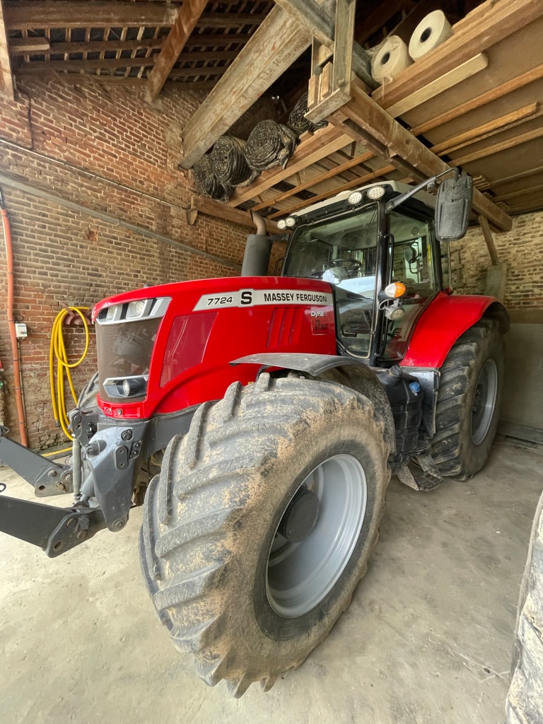 Tracteur MASSEY FERGUSON 7724S - photo slide 1