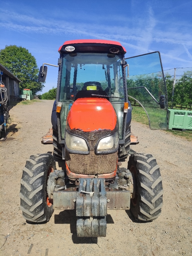 Tracteur fruitier KUBOTA M8540 narrow - photo slide 3