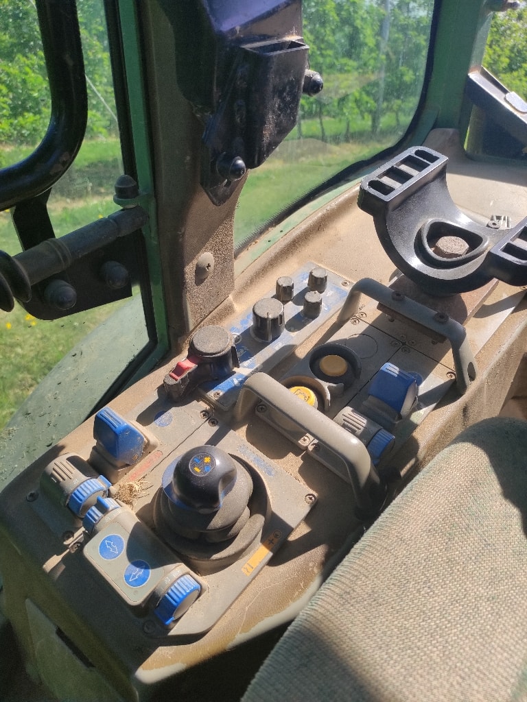 Tracteur fruitier FENDT 208V - photo slide 3