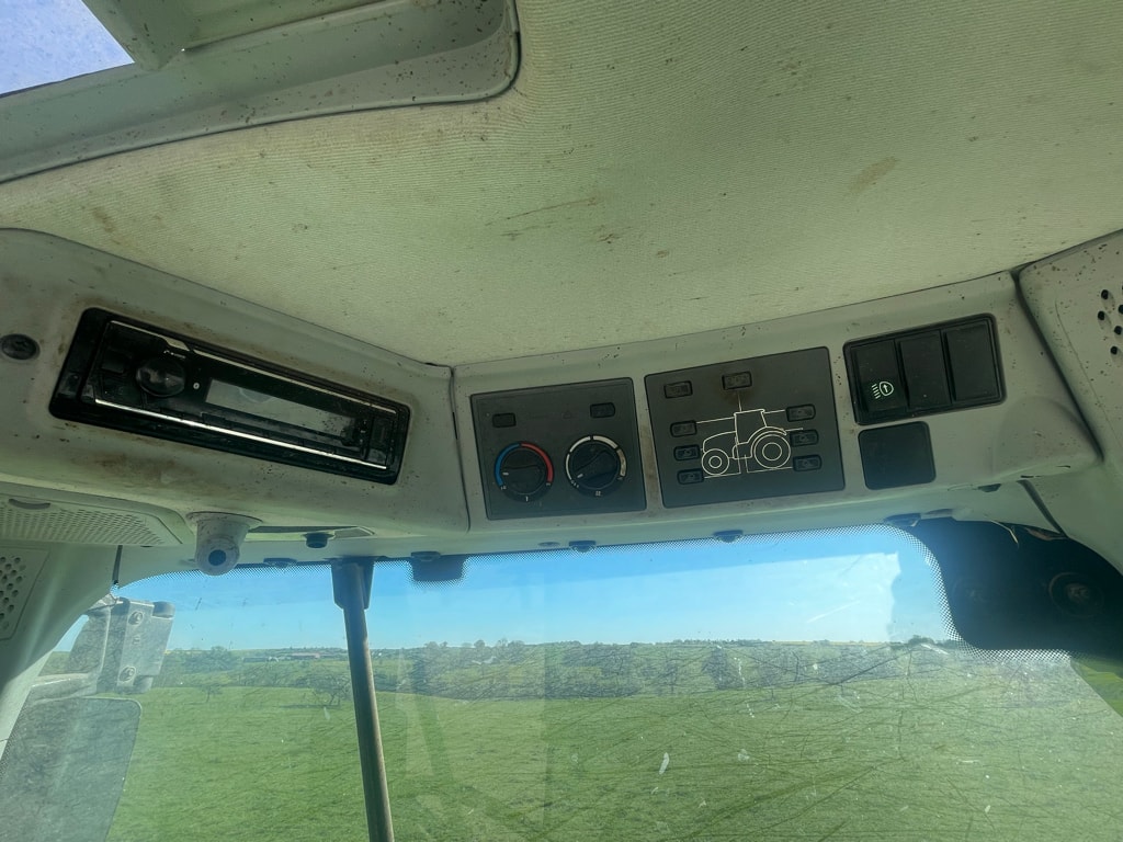Tracteur chargeur CLAAS Arion 610 - photo slide 19