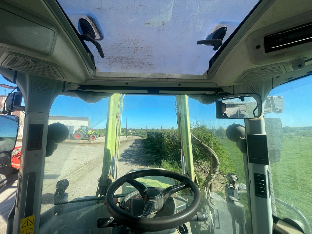 Tracteur chargeur CLAAS Arion 610 - photo slide 11