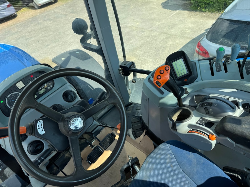Tracteur NEW HOLLAND T7.165S - photo slide 17