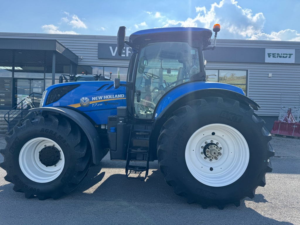 Tracteur NEW HOLLAND T7.245 - photo slide 8