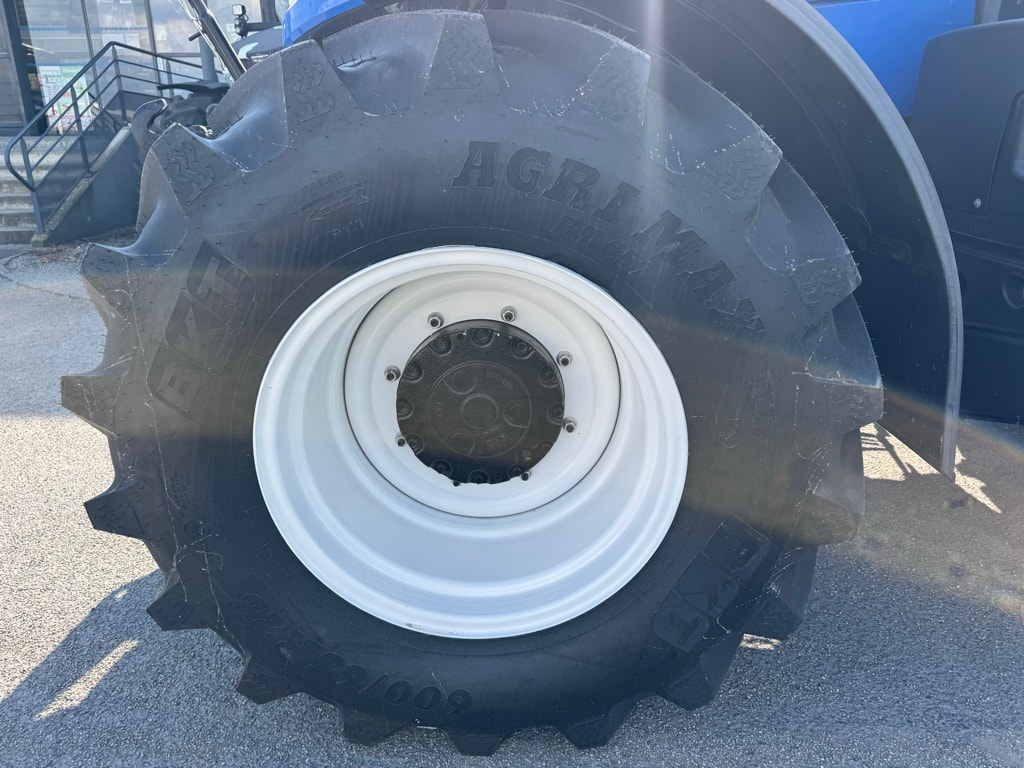 Tracteur NEW HOLLAND T7.245 - photo slide 12