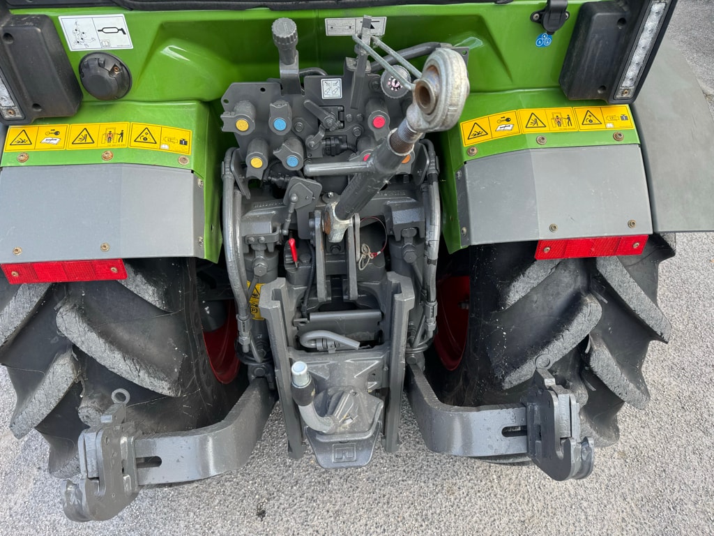 Tracteur fruitier FENDT 207 V PROFI PLUS - photo slide 15