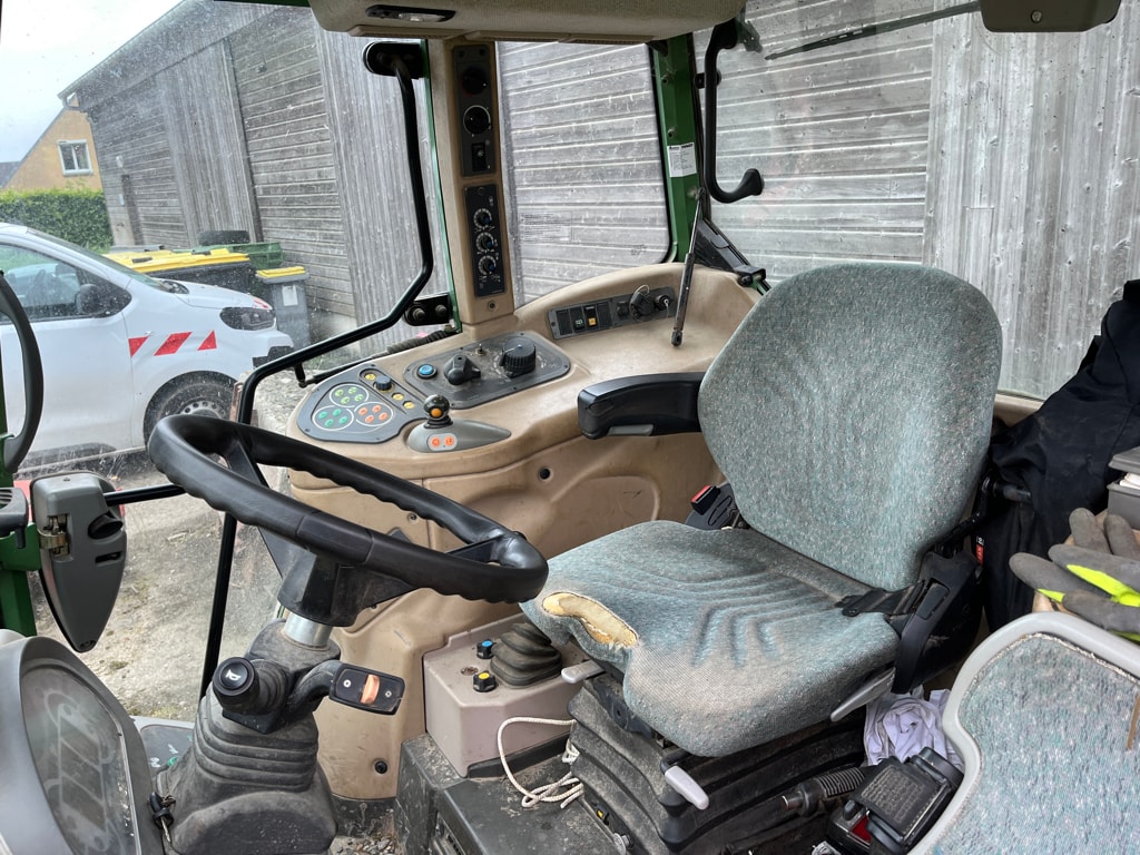 Tracteur FENDT 210 VARIO - photo slide 21