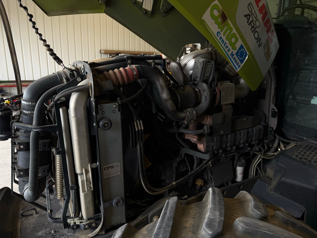Tracteur CLAAS ARION 620 CIS - photo slide 5