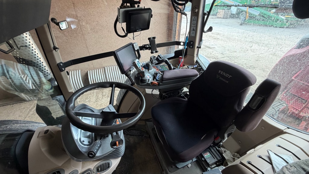Tracteur FENDT 720 VARIO PROFI + - photo slide 10