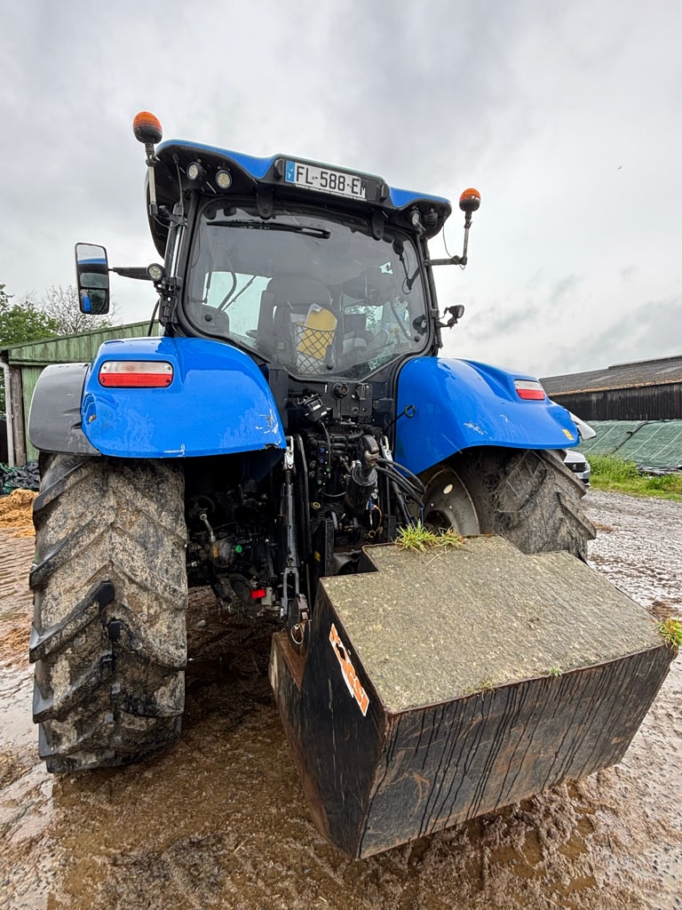 Tracteur chargeur NEW HOLLAND T6.165 - photo slide 2