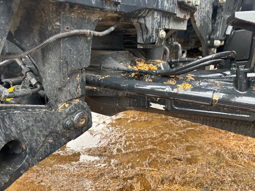 Tracteur chargeur NEW HOLLAND T6.165 - photo slide 7