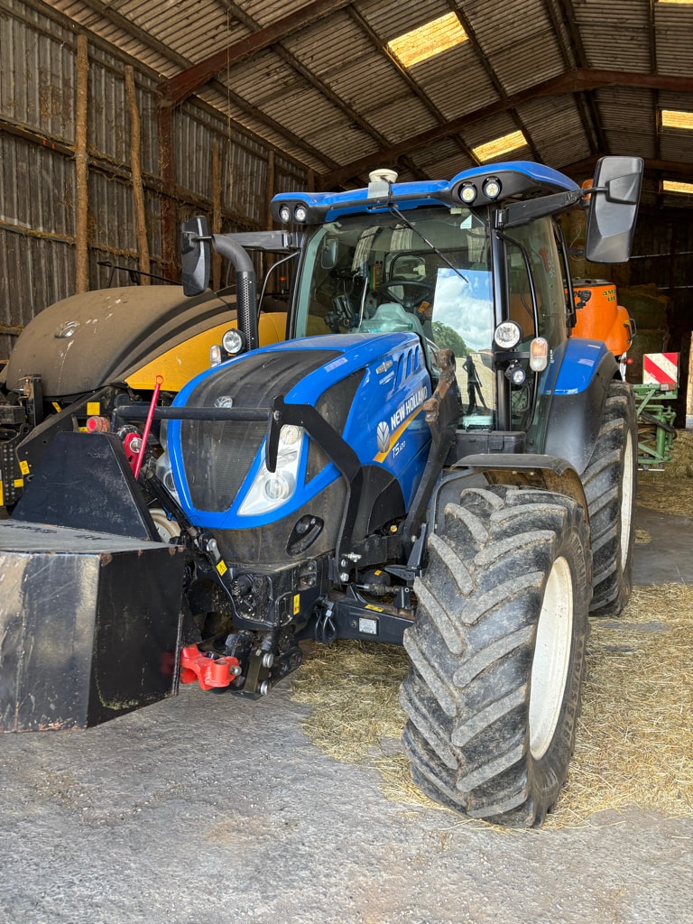 Tracteur NEW HOLLAND T5.120 AC - photo slide 1