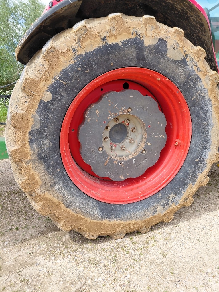 Tracteur MASSEY FERGUSON 7718S DYNA-6 ESSENTIAL - photo slide 13
