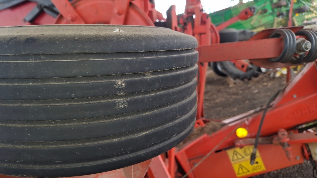 Faneuse KUHN Gf 6401 - photo slide 5
