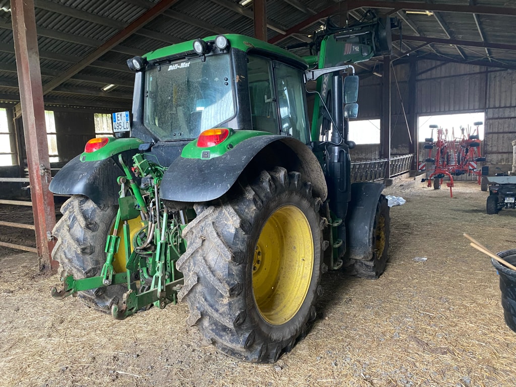 Tracteur chargeur JOHN DEERE 6110M COMMAND QUAD  - photo slide 3
