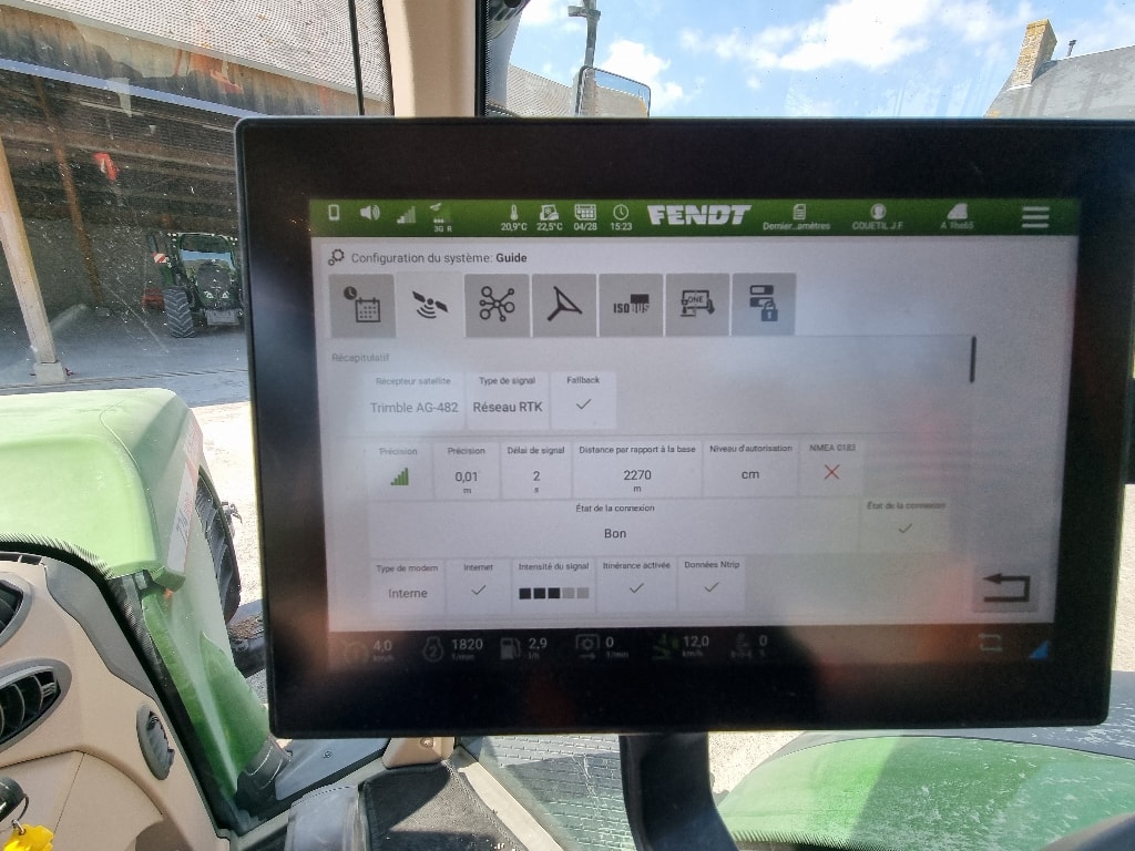 Tracteur FENDT 724 VARIO PROFI + - photo slide 9