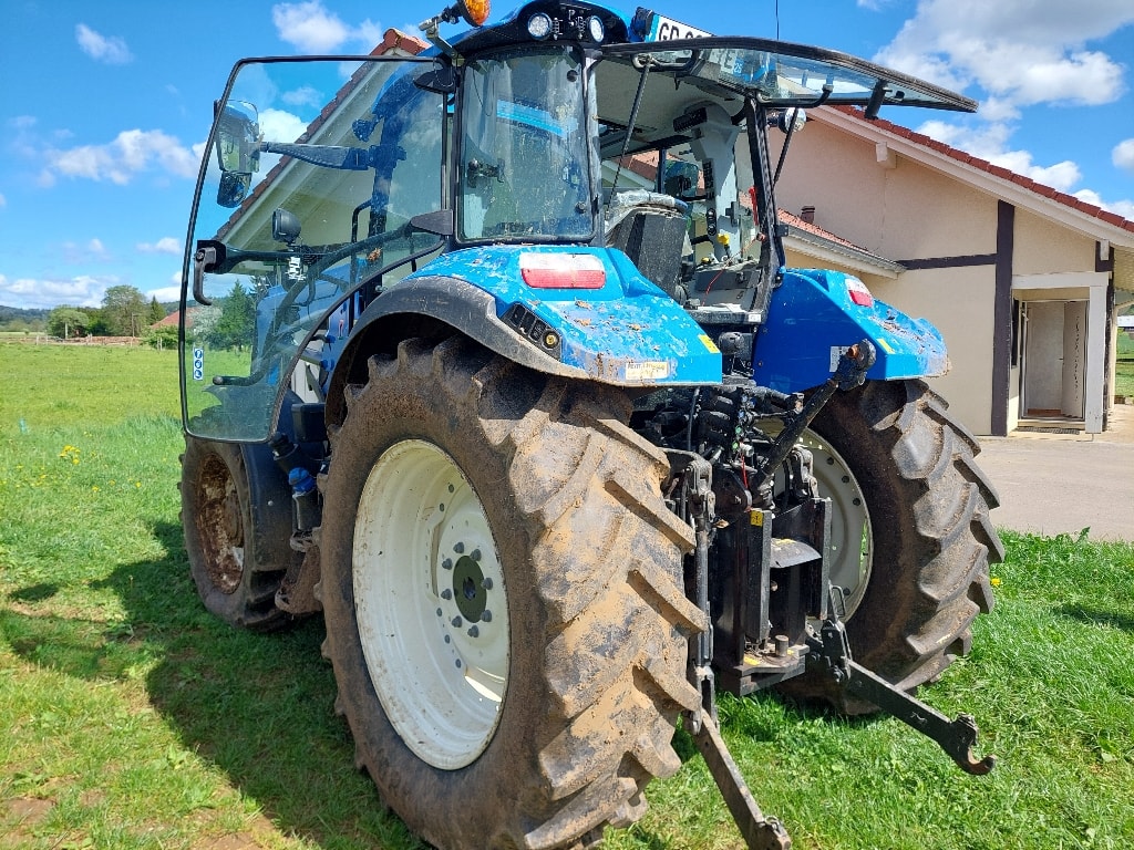 Tracteur chargeur NEW HOLLAND T5.120 - photo slide 4