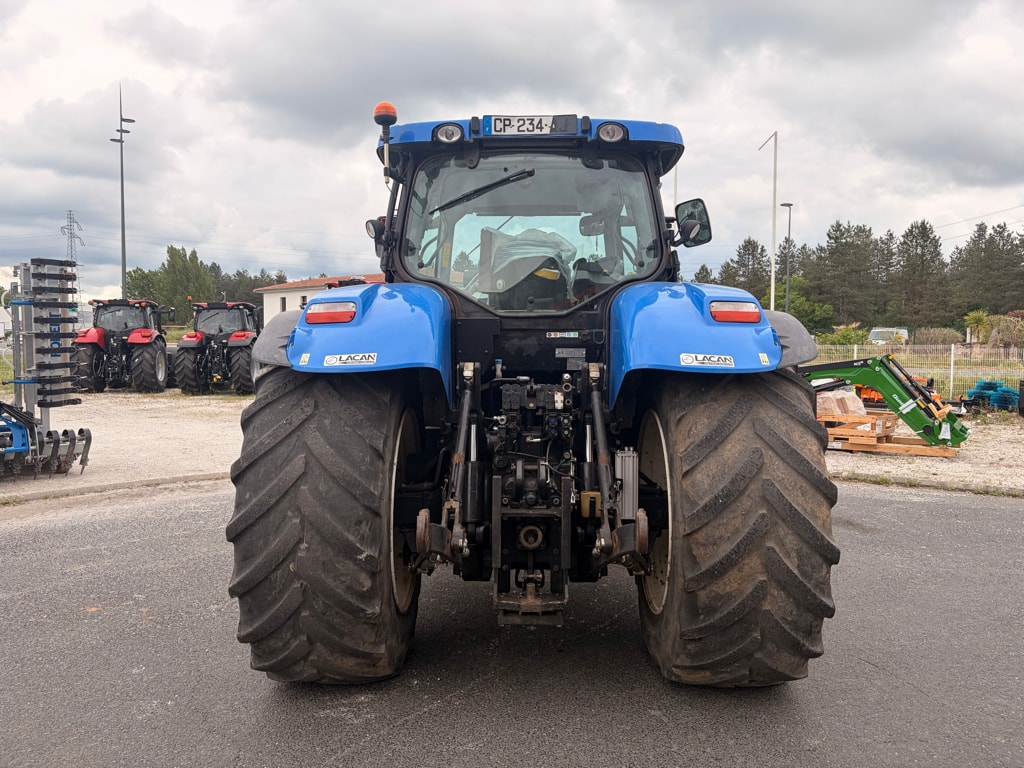 Tracteur NEW HOLLAND T7.220 - photo slide 7