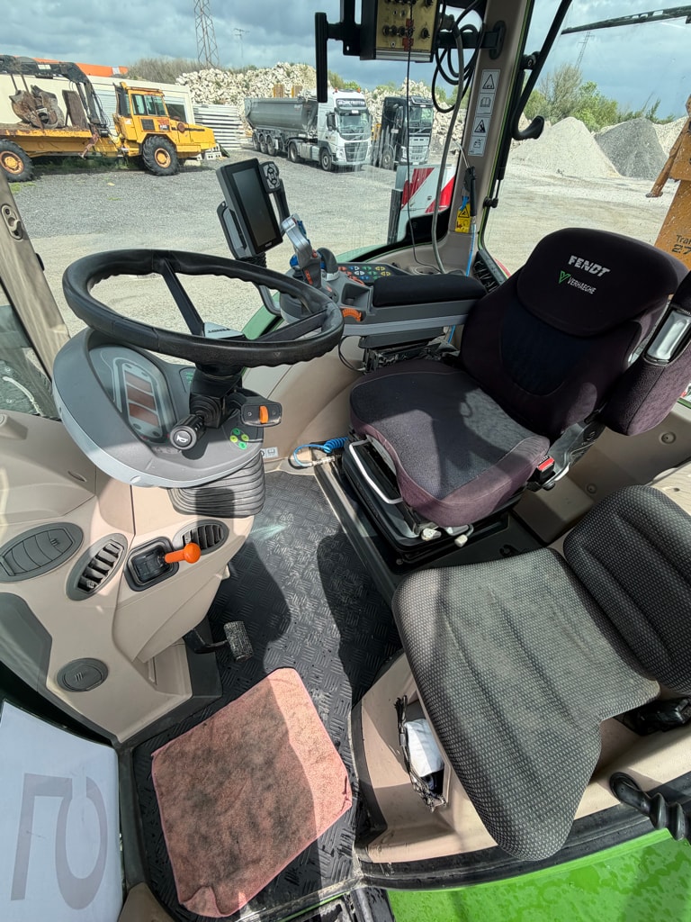Tracteur FENDT 724 VARIO POWER - photo slide 14