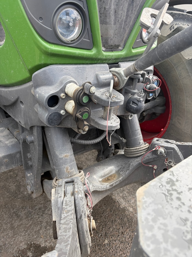 Tracteur FENDT 724 VARIO POWER - photo slide 9