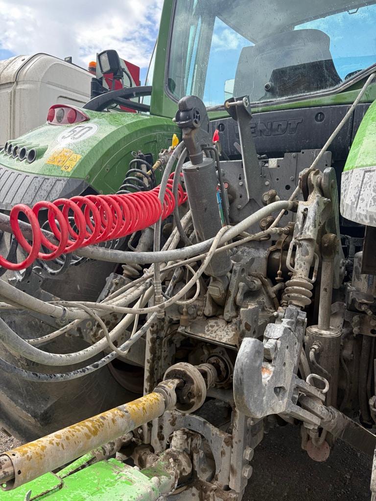 Tracteur FENDT 724 VARIO POWER - photo slide 11