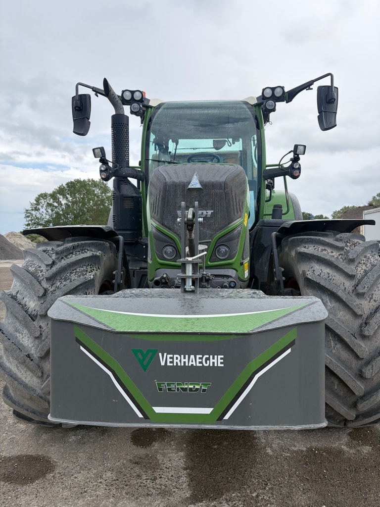 Tracteur FENDT 724 VARIO POWER - photo slide 12