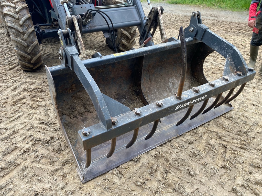 Tracteur chargeur MASSEY FERGUSON 5445 - photo slide 24