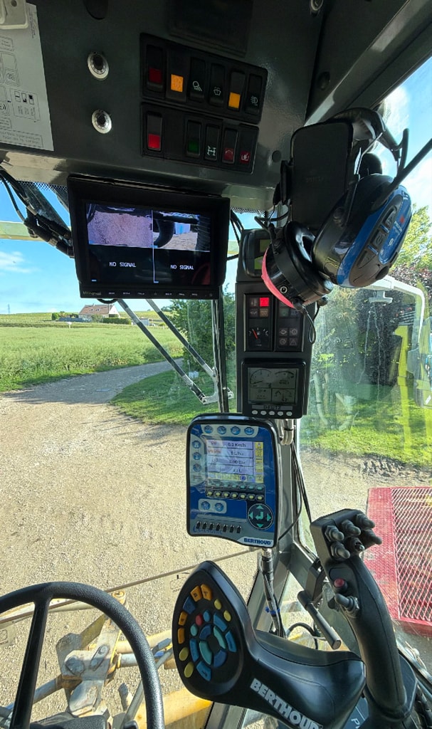 Tracteur enjambeur CMC X4-120 - photo slide 13