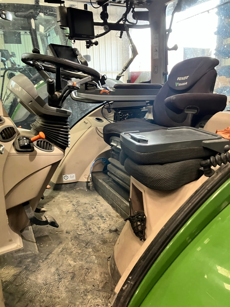 Tracteur FENDT 724 VARIO PROFI + S4 - photo slide 15