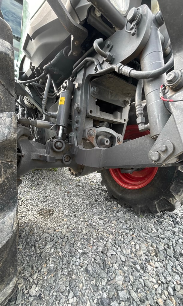 Tracteur FENDT 210F - photo slide 13