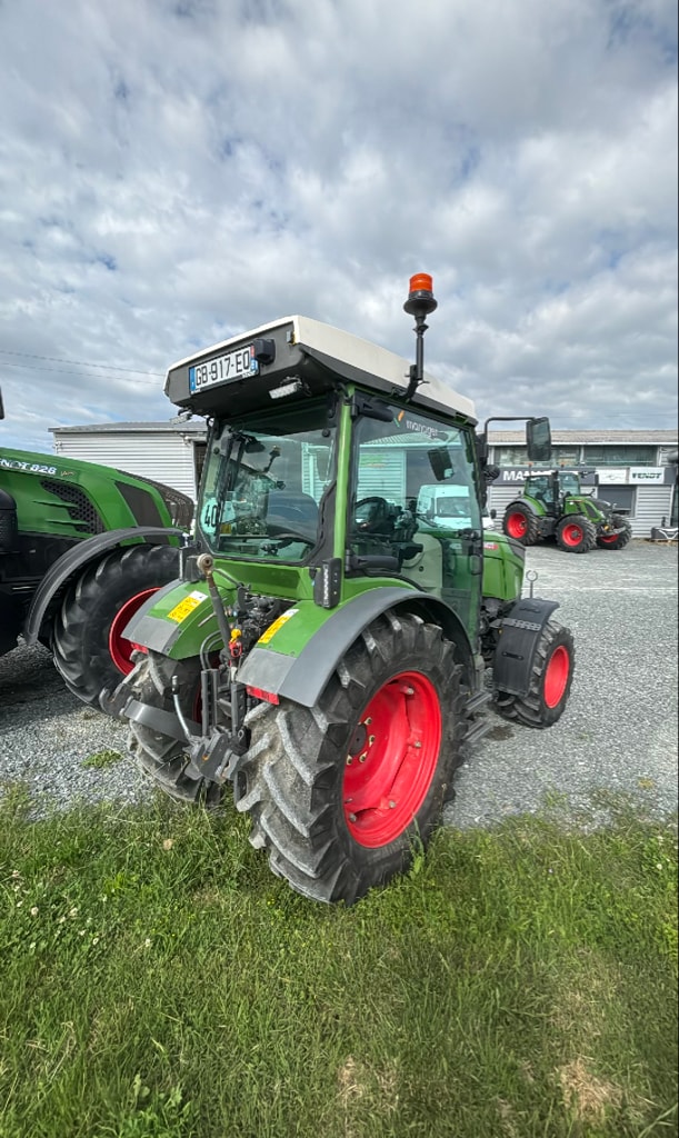 Tracteur FENDT 210F - photo slide 3