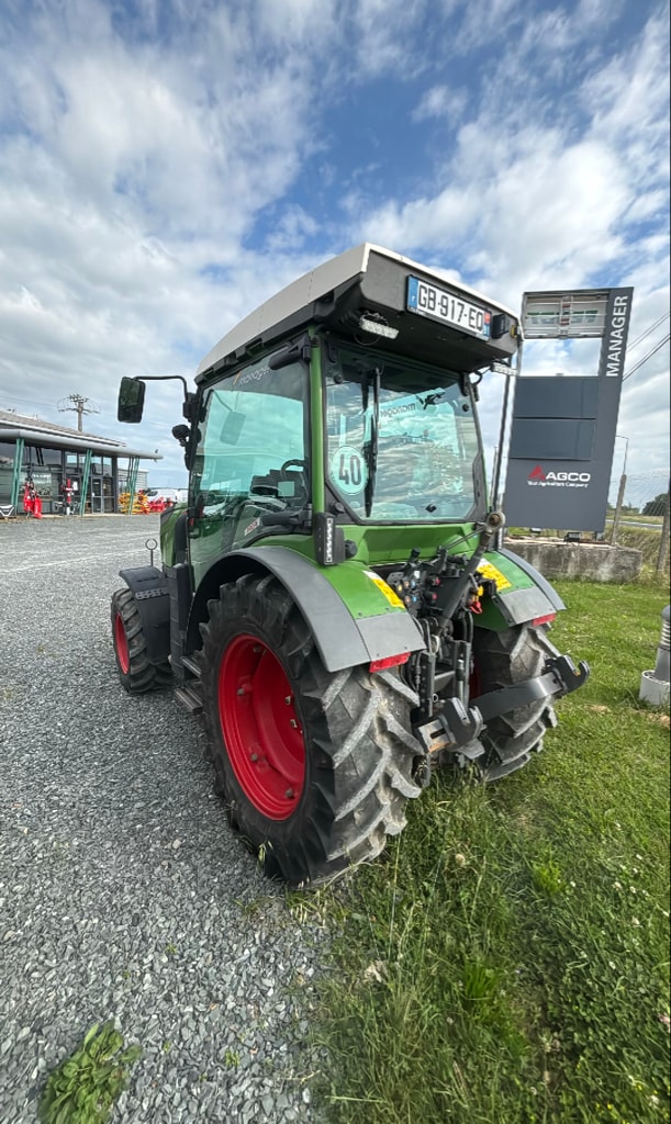 Tracteur FENDT 210F - photo slide 4