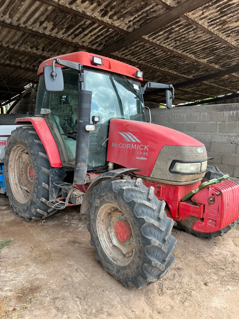 Tracteur MC CORMICK CX 85 - photo slide 2