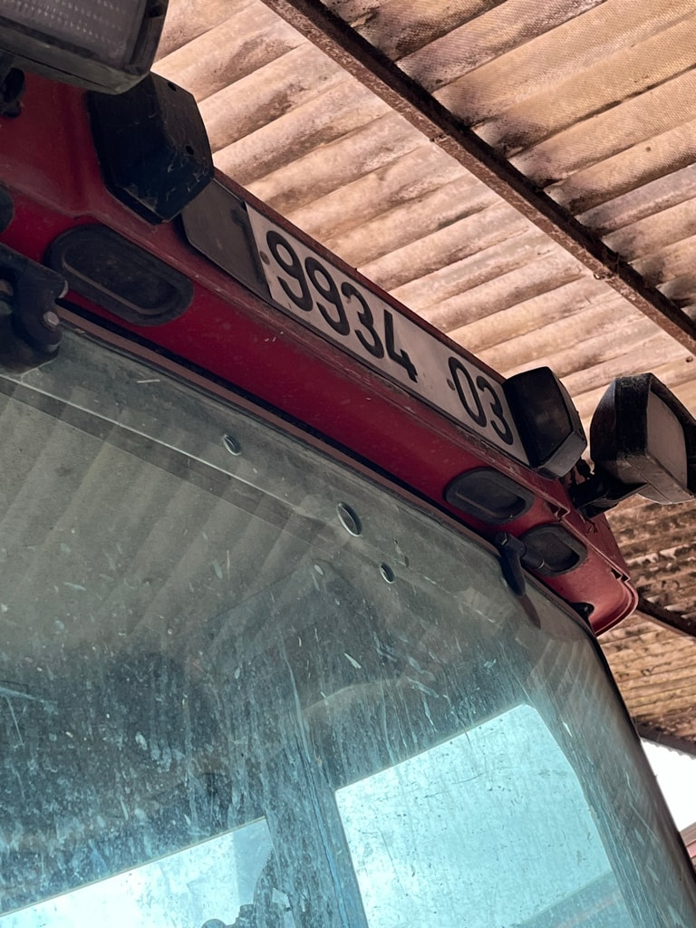 Tracteur MC CORMICK CX 85 - photo slide 11