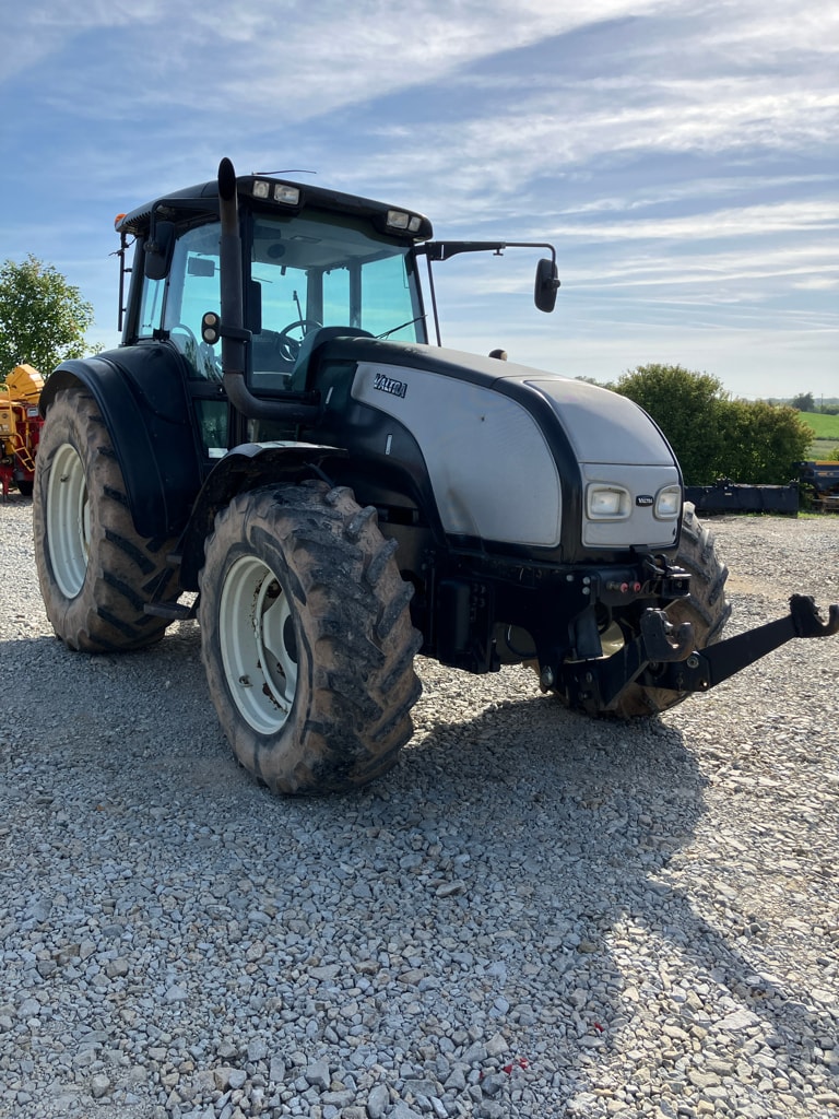 Tracteur VALTRA T 120 - photo slide 5