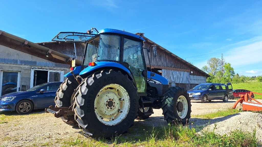 Tracteur NEW HOLLAND TD85 D - photo slide 3