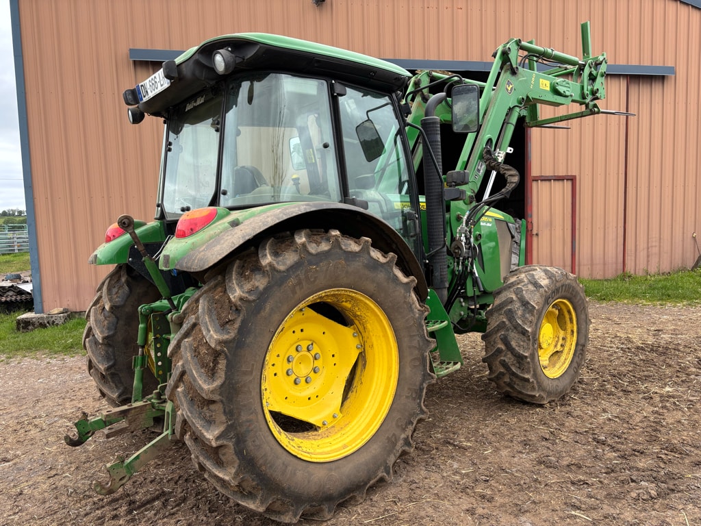 Tracteur chargeur JOHN DEERE 5085M - photo slide 4