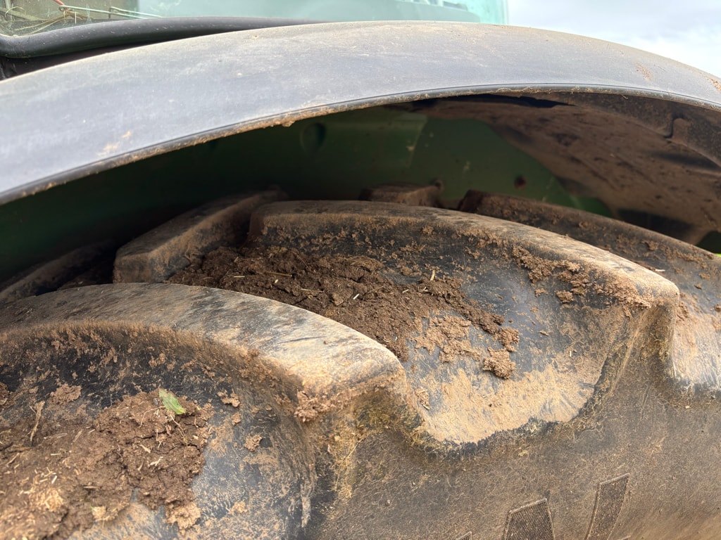Tracteur chargeur JOHN DEERE 5085M - photo slide 8