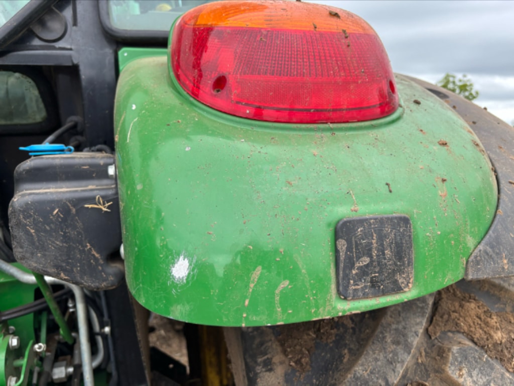 Tracteur chargeur JOHN DEERE 5085M - photo slide 11