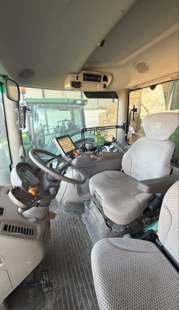 Tracteur JOHN DEERE 6215R - photo slide 15