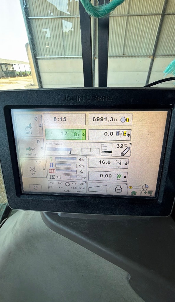 Tracteur JOHN DEERE 6190R - photo slide 13