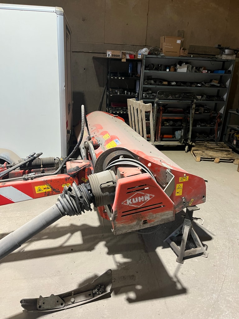 Broyeur KUHN TBES250 - photo slide 1