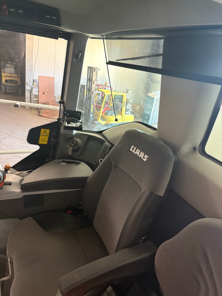 Ensileuse CLAAS JAGUAR 950 - photo slide 17